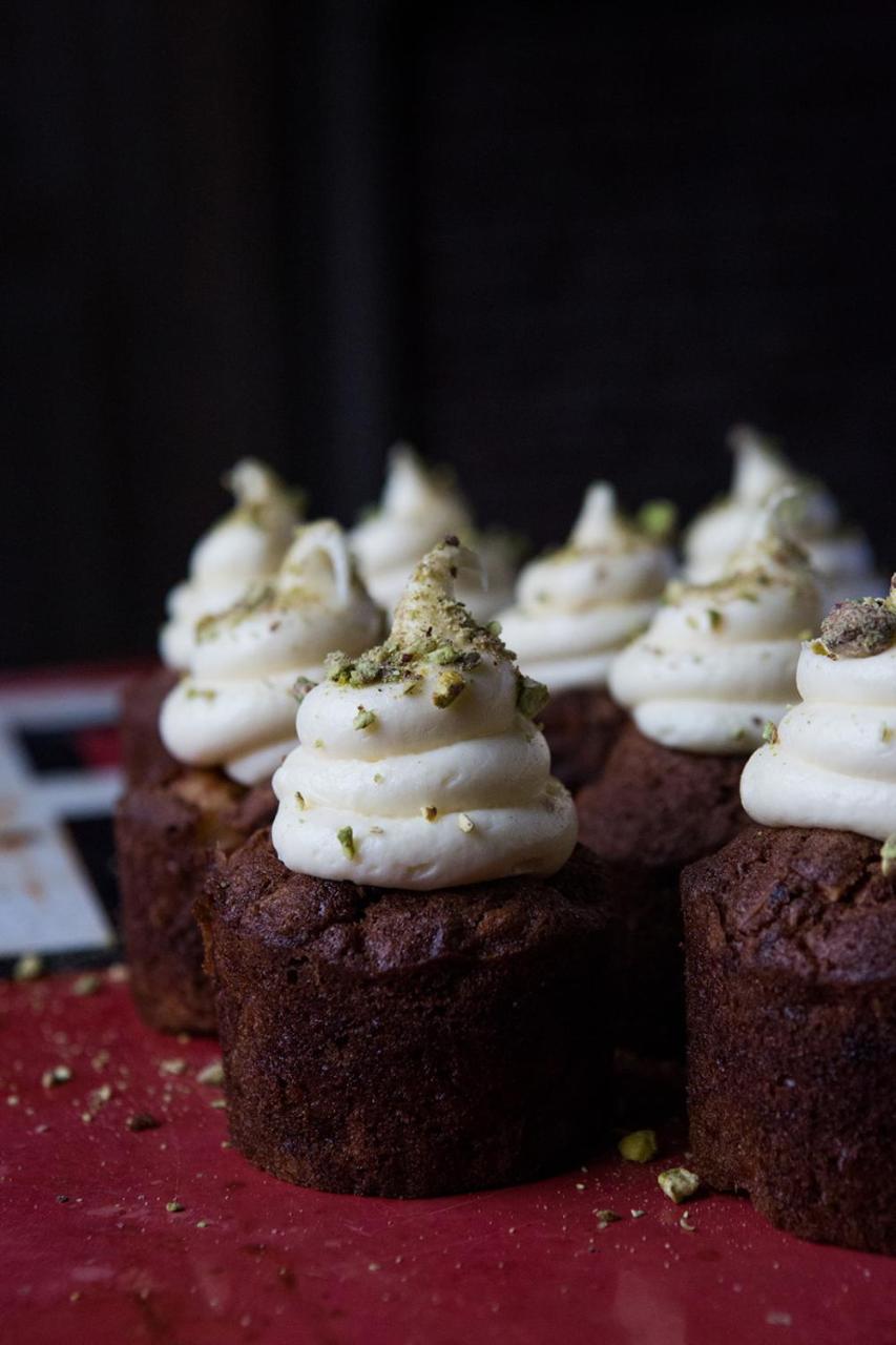 Bed and Breakfast Whitehouse Рай Екстер'єр фото Pistachio cupcakes