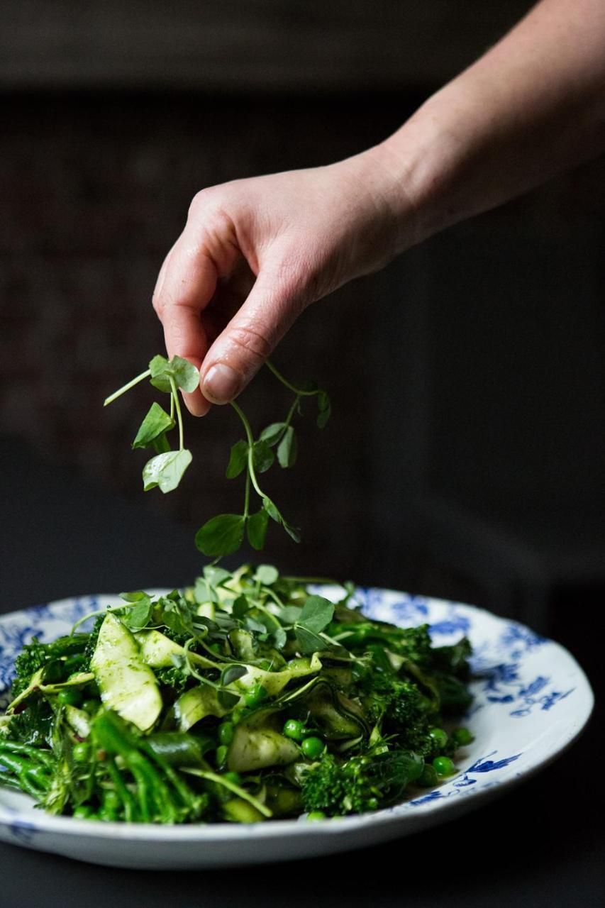 Bed and Breakfast Whitehouse Рай Екстер'єр фото Watercress being added to a salad